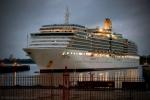 ID 6150 ARCADIA (2005/83781grt/IMO 9226906) berthing soon after dawn at Auckland's Queen Wharf at the beginning of her maiden call on 17 February 2010. Queens Wharf is currently, and has been for some...